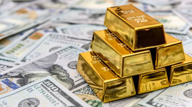 الذهب يواصل انخفاضه متأثرًا بصعود الدولار