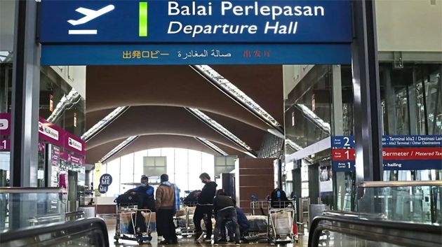 طفل تونسي محتجز بمطار في ماليزيا منذ شهرين.. التفاصيل