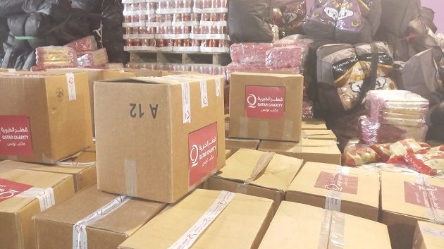 توزيع مساعدات للمتضررين من الفيضانات في تونس ونابل