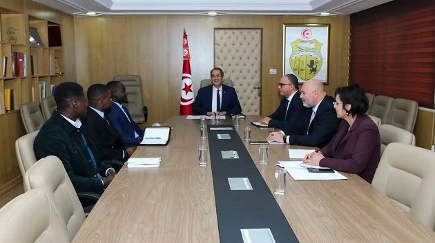 وزير التعليم العالي يستقبل وفدا عن جمعية الطلبة الأفارقة بتونس