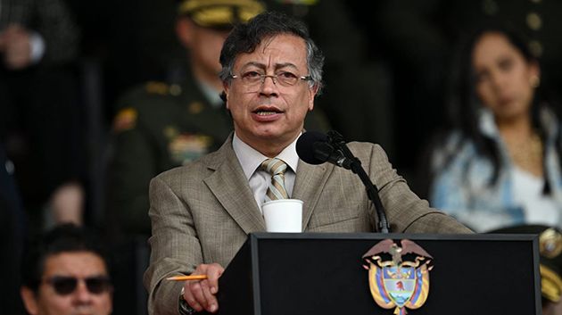 رئيس كولومبيا يُعلن نجاته من محاولة اغتيال