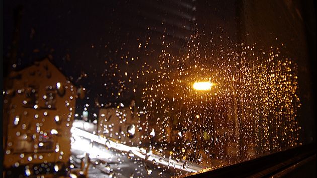 اللّيلة: أمطار متفرقة وأحياناً غزيرة بهذه المناطق