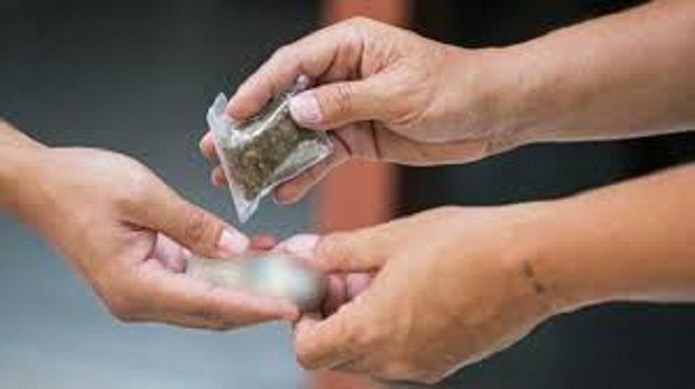 سوسة: القبض على تلميذ بتهمة ترويج المخدرات !!