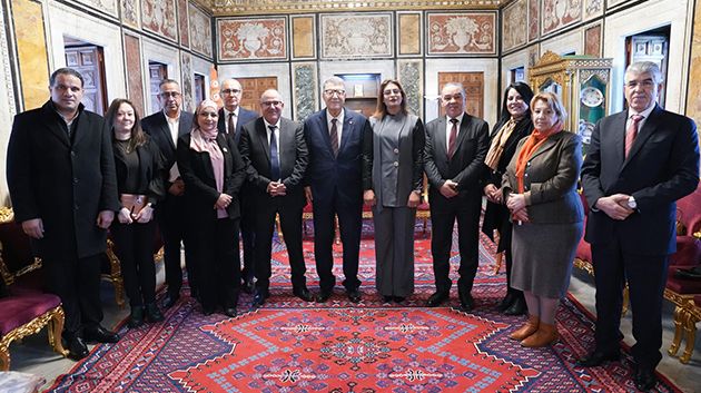 رئيس البرلمان يبحث مشاغل قطاع المحاماة مع وفد عن الهيئة