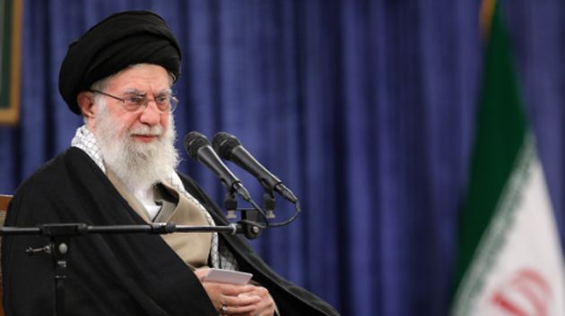 مسؤول إيراني لرويترز: خامنئي ليس في طهران