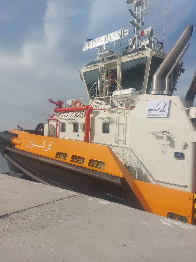 وصول آخر جرّار بحري لميناء حلق الوادي ضمن صفقة شملت اقتناء 6 جرّارات