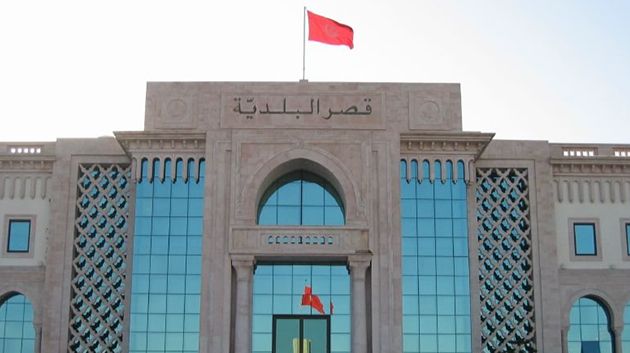 بلدية تونس تواصل حملاتها الليلية لمراقبة المحلات المفتوحة للعموم