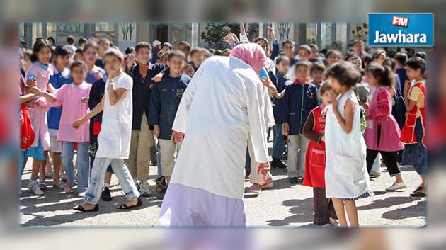 الجزائر : معلمة تعاقب تلميذا بإنزال سرواله ووضع قناع حمار على رأسه