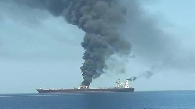 إيران: 'قواتنا البحرية أصابت ناقلة نفط أمريكية في شمال الخليج'