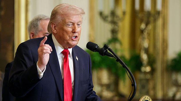 ترمب: 'إيران ستتعرّض اليوم لضربة قوية للغاية'