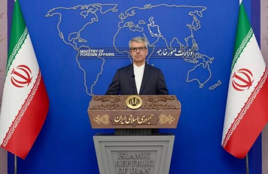 الخارجية الإيرانية: الهجمات الصاروخية على إيران تُشنّ من مناطق سكنية في دول مجاورة