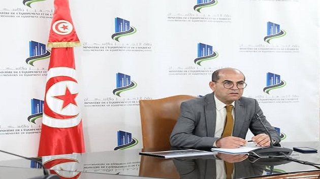 وزير التجهيز يدعو لاستحثاث نسق أشغال مشاريع شركة تونس الطرقات السيارة 