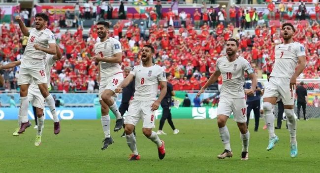 وزير الرياضة الإيراني يلمّح لعدم مشاركة بلاده في مونديال 2026