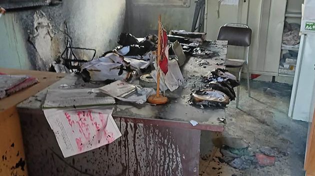الإحتفاظ بـ3 تلاميذ أضرموا النار بمكتبيْن في معهد منزل جميل (فيديو)