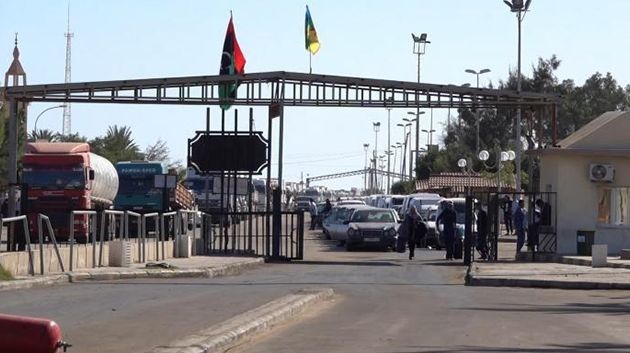 إستئناف حركة المرور بمعبر رأس الجدير بعد إحتجاجات ليلية