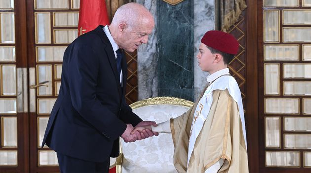 رئيس الجمهورية يشرف على موكب لتوزيع الجوائز على المتفوّقين في المسابقة الوطنيّة لحفظ القرآن الكريم (صور/فيديو)