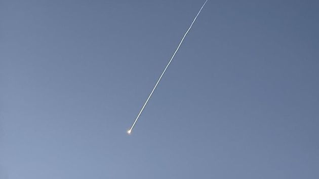 رصد إطلاق صواريخ من إيران باتجاه تل أبيب