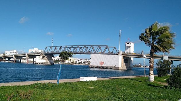 بنزرت.. ضبط التدابير لضمان الانسيابية المرورية خلال أشغال صيانة للصفيحة المعدنية للجسر المتحرك