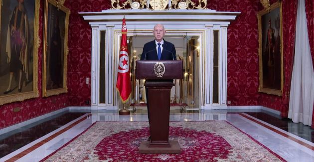  رئيس الجمهوريّة قيس سعيّد يوجه كلمة إلى الشعب التونسي بمناسبة الاحتفال بعيد الفطر المبارك وبالذكرى السبعين لإعلان الاستقلال