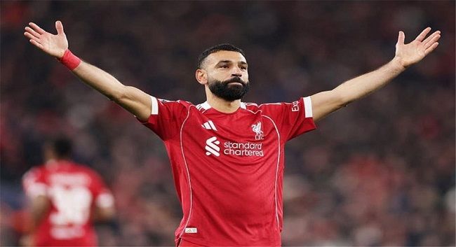ليفربول يؤكد غياب صلاح عن معسكر الفراعنة