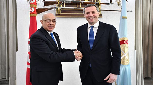 وزير الدفاع الوطني يلتقي وكيل وزارة الدفاع الإيطالي