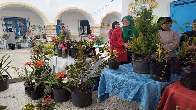 طبرقة: انطلاق مهرجان الورود في دورته الأولى (صور) 