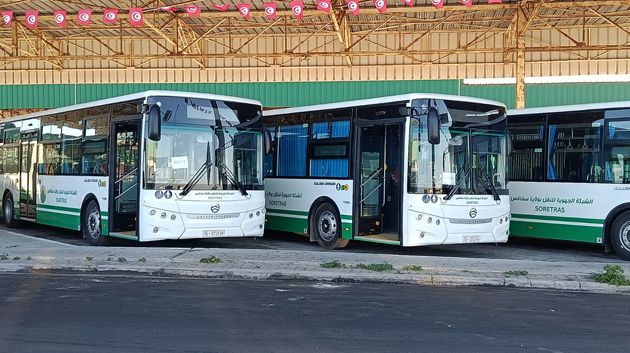  الشركة الجهوية للنقل بولاية صفاقس تتسلم 3 حافلات مزدوجة جديدة 