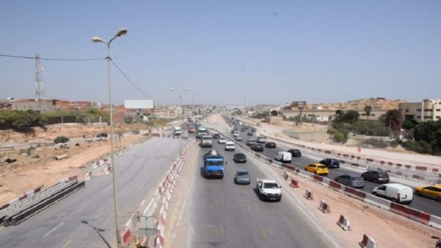 استئناف حركة المرور على مستوى مستشفى الحروق اثر انتهاء اعمال هدم جسر قديم