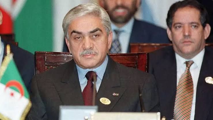 وفاة الرئيس الجزائري الأسبق اليامين زروال