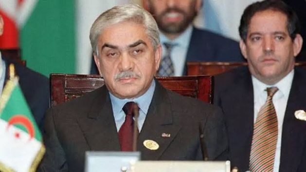 وفاة الرئيس الجزائري الأسبق اليامين زروال