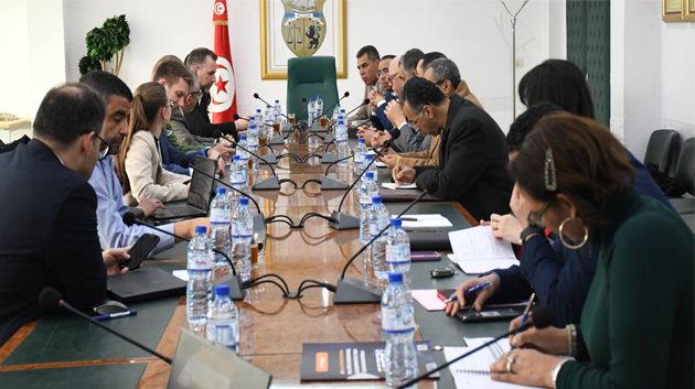 وزارة الصناعة: جلسة خاصة بمشروع المدينة الذكية للسيارات