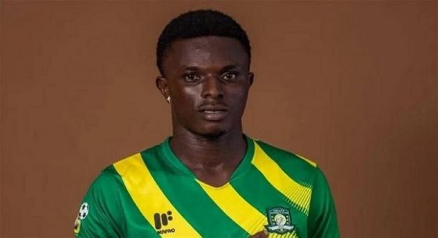 مقتل لاعب غاني إثر هجوم مسلح على حافلة فريقه