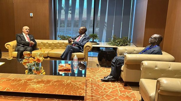 وزير الخارجية يلتقي نظيره السينغالي خلال أشغال منتدى داكار 