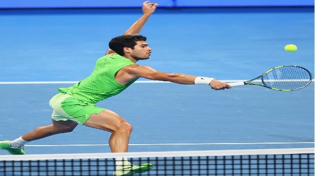 الإصابة تحرم ألكاراز من الدفاع عن لقب بطولة رولان غاروس