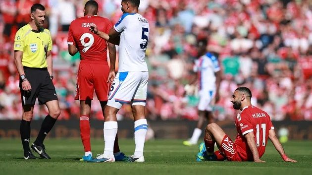 إصابة صلاح مع ليفربول تثير قلق المنتخب المصري قبل كأس العالم