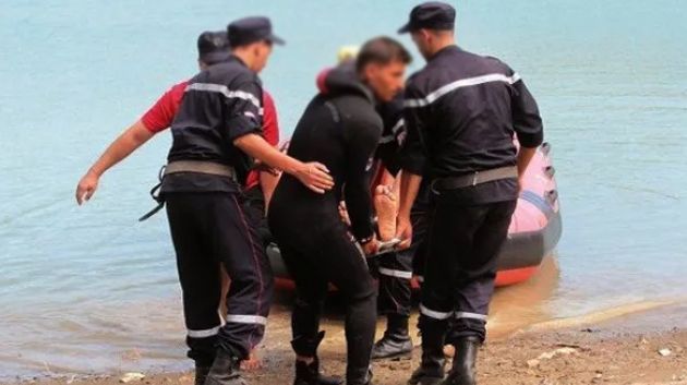 انتشال جـ.ثـة شاب غرق بسواحل الهوارية 