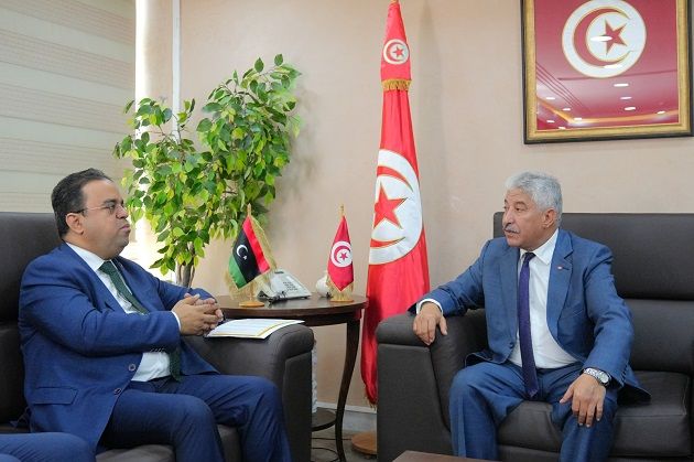 تونس وليبيا تعززان التعاون في التكوين المهني والتشغيل وإمضاء مرتقب لمذكرة تفاهم