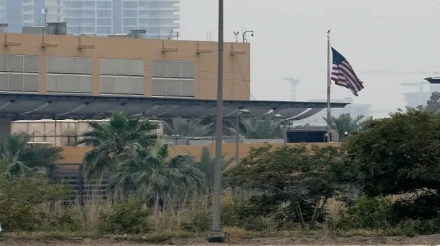 السفارة الأمريكية في بغداد تدعو رعاياها للمغادرة فورا