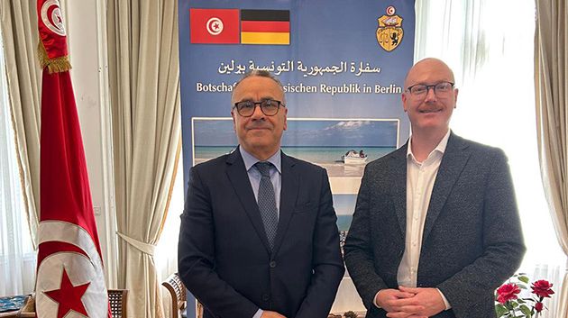 سفير تونس ببرلين يدعو إلى تطوير برامج دعم الجالية المقيمة بألمانيا