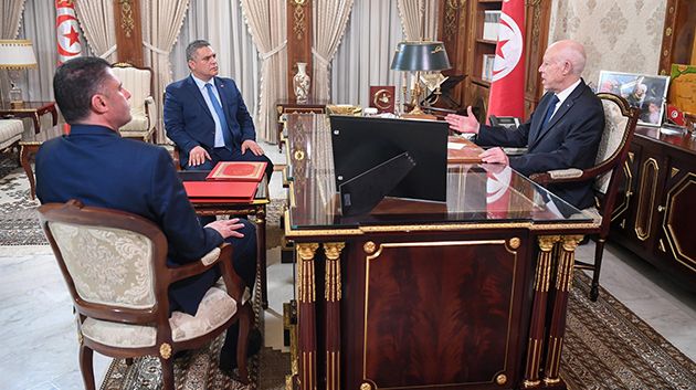 رئيس الجمهورية يلتقي بوزير الداخلية وكاتب الدّولة المكلّف بالأمن الوطني