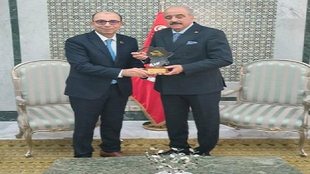 وزير الشؤون الخارجية يلتقي رئيس مجلس الأعمال التونسي الافريقي