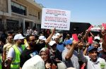 إغلاق مقر مفوضية اللاجئين في طرابلس خلال احتجاجات حاشدة ضد توطين المهاجرين