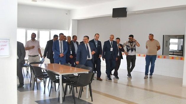 وزير التربية يتفقّد مراكز إصلاح الباكالوريا والتجميع بسليانة