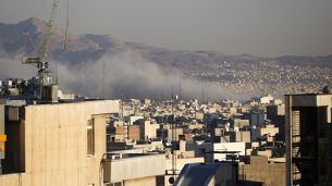 رغم تحذير ترامب.. إسرائيل تشنّ غارات جديدة على إيران