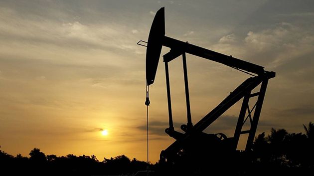 النفط يقفز بأكثر من 4 دولارات بعد تجدّد الحرب في الشرق الأوسط