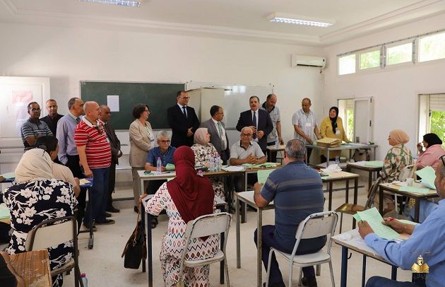 وزير التربية يتفقّد مراكز إصلاح البكالوريا والتجميع بقابس