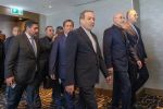 الوفد الإيراني يرفض المصافحة والتقاط الصورة الجماعية مع الوفد الأمريكي