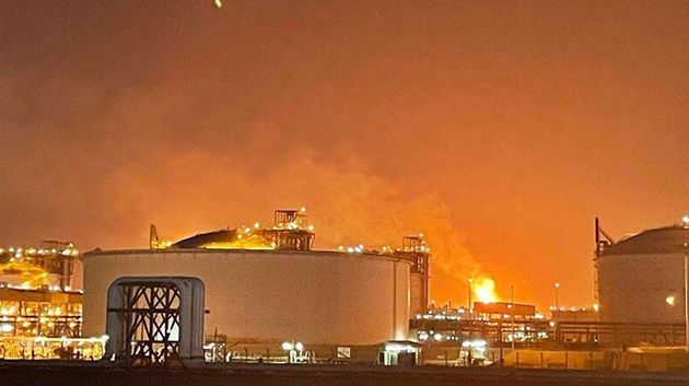 قطر: جرحى ومفقودون في انفجار بمنشأة غاز طبيعي مسال 
