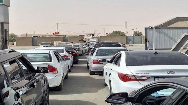معبر ذهبية وازن.. ضبط سيارة ليبية محملة بحوالي 270 قارورة خمر من النوع الرفيع