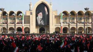 لليوم الرابع: إيران تواصل مراسم تشييع خامنئي وسط حشود غفيرة